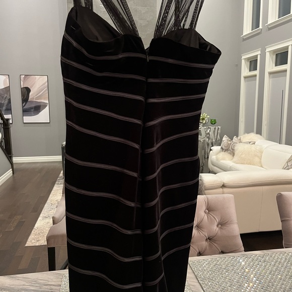 JS collections🖤 black velvet wiggle 🖤evening dress for formal event size 10🖤 - Picture 4 of 17